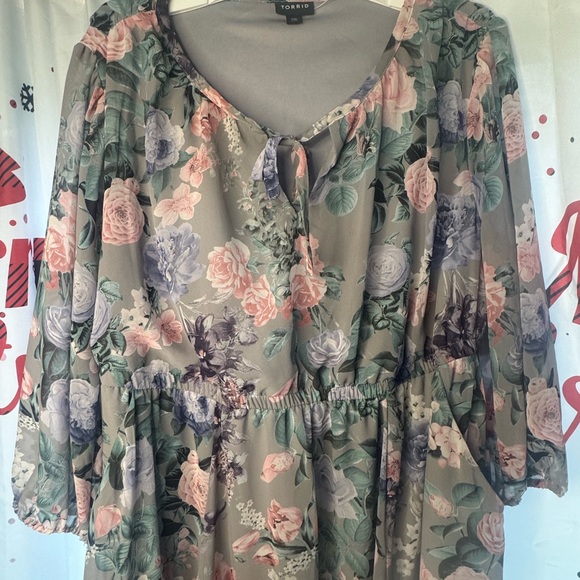 Torrid Women's Floral Print Maxi Dress Tie Neck Elastic Waist Flowy -Size 00 - Picture 15 of 15